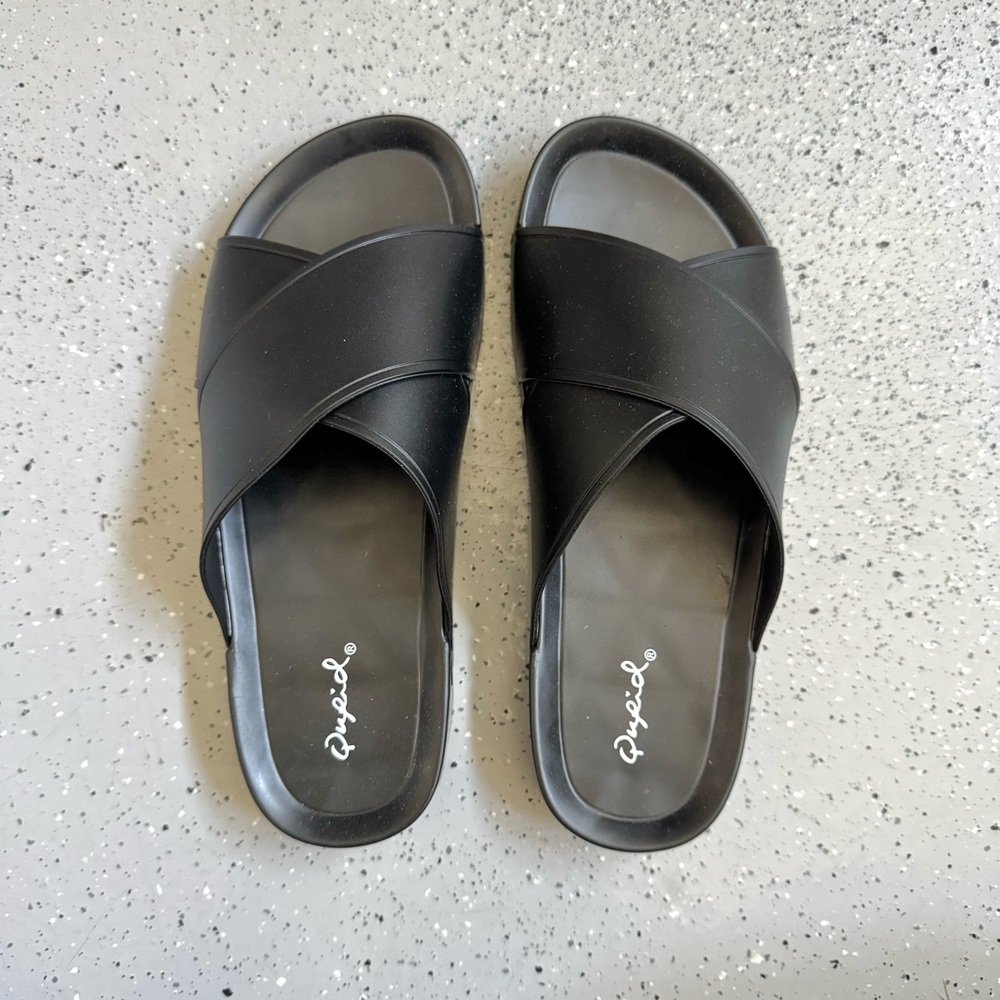 Qupid Bison Slide Sandals